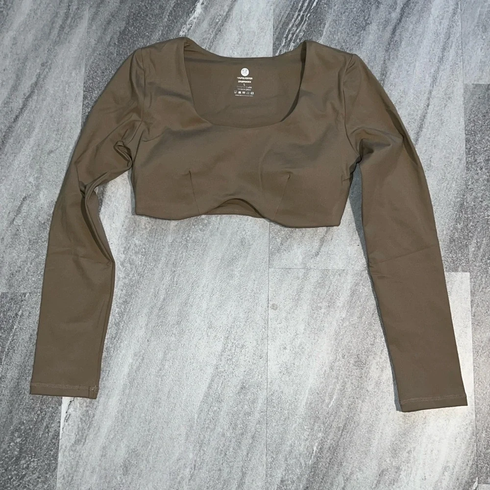 Effortless Contour Long Sleeve Crop Top desert taupe Large built in bra TLC - Picture 6 of 12